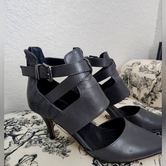 Aldo Elegant Gray Women's Heels - Picture 1 of 5
